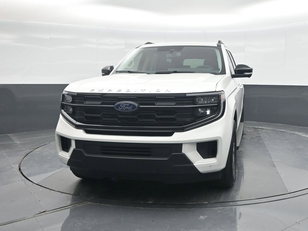 New 2026 Ford Expedition Active image 5