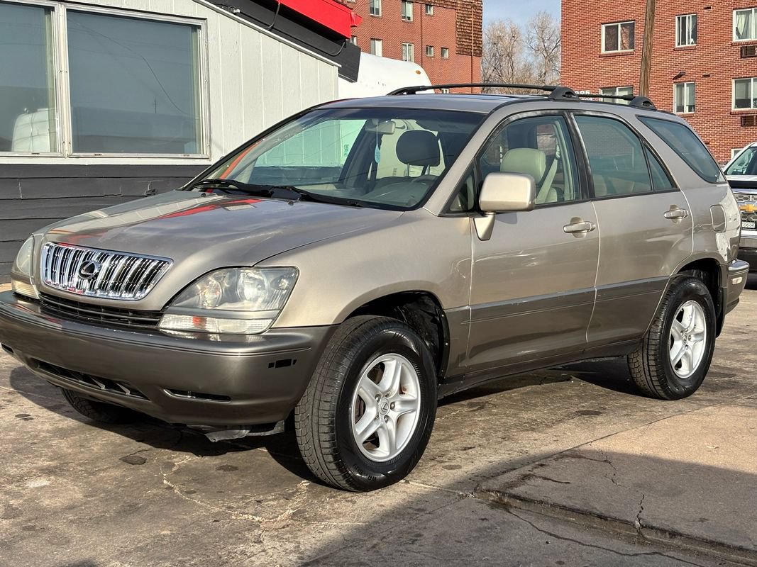 Used 2000 Lexus RX 300 FWD image 3