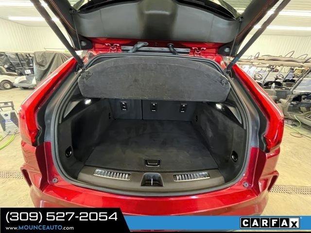 Used 2024 Cadillac XT4 Premium Luxury image 11