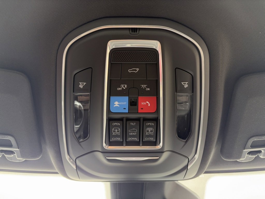 New 2025 Jeep Grand Cherokee L Limited image 17