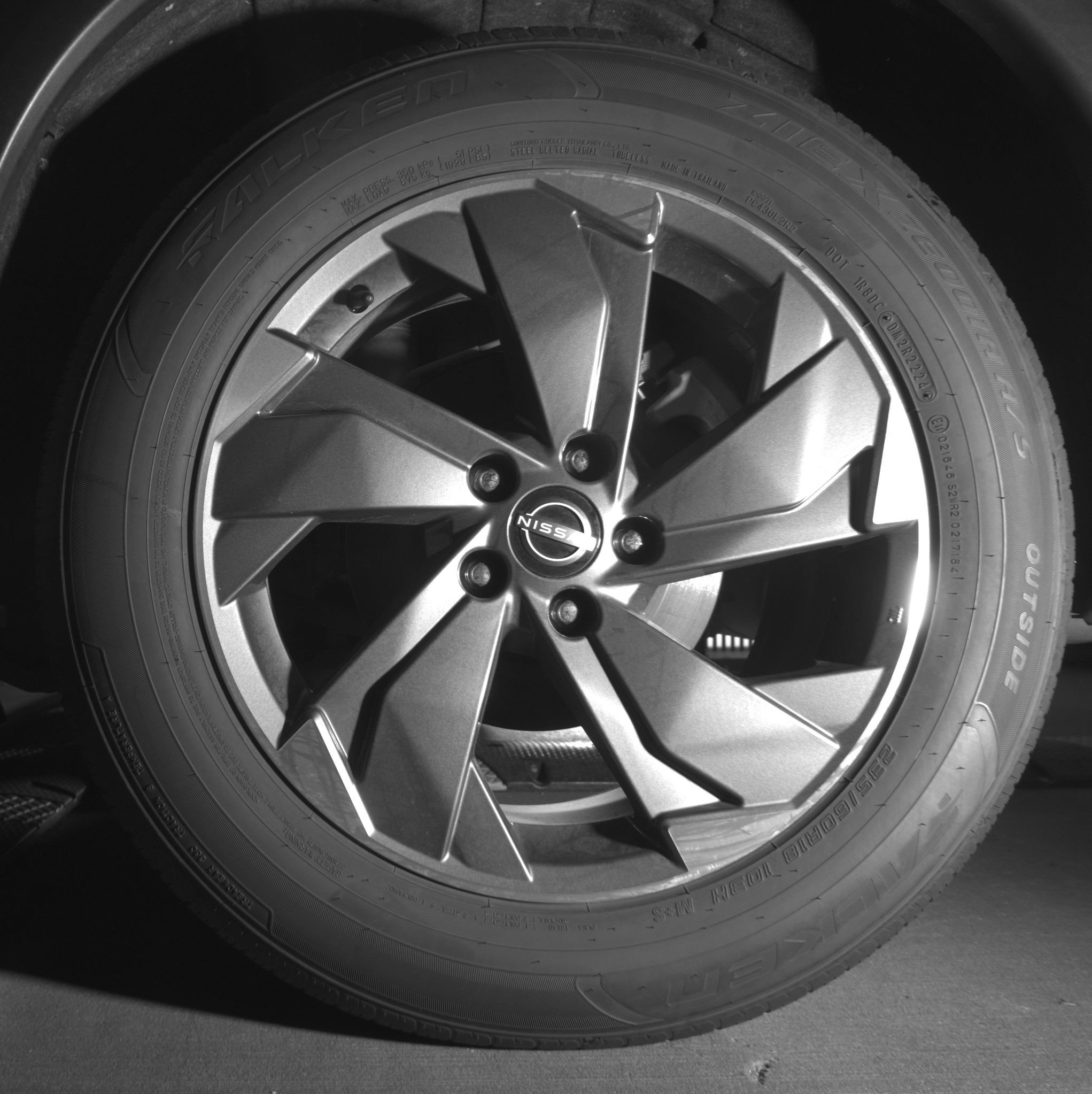 Used 2025 Nissan Rogue SV FWD image 14