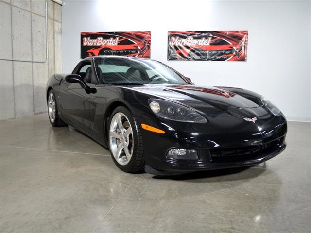Used 2008 Chevrolet Corvette Coupe w/ Preferred Equipment Group image 2