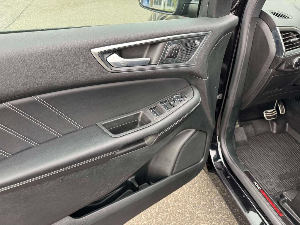 Used 2023 Ford Edge ST w/ Cargo Accessory Package AWD/4WD image 19