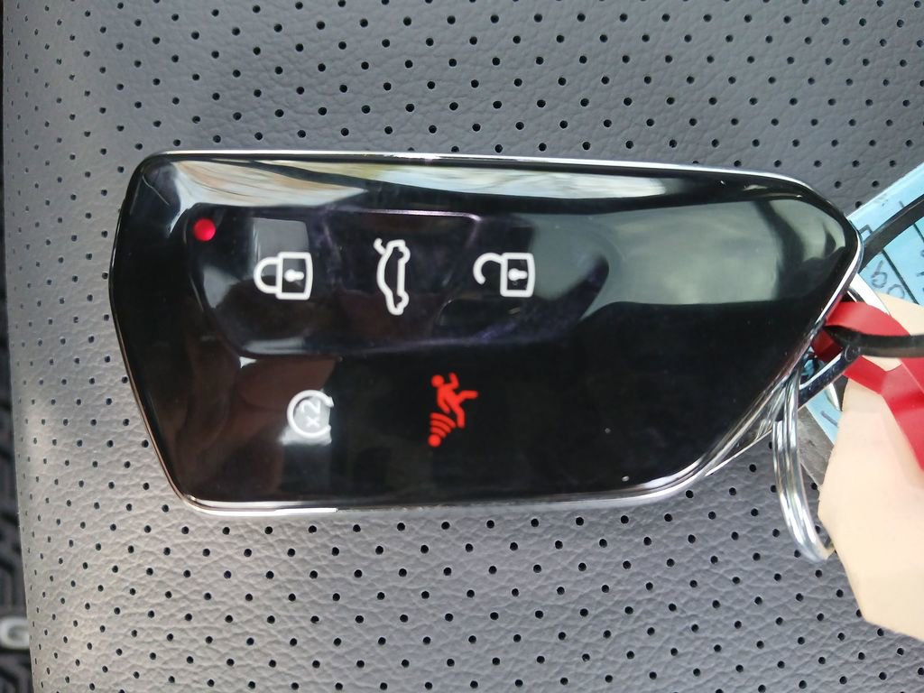 New 2026 Volkswagen Tiguan SEL R-Line image 29