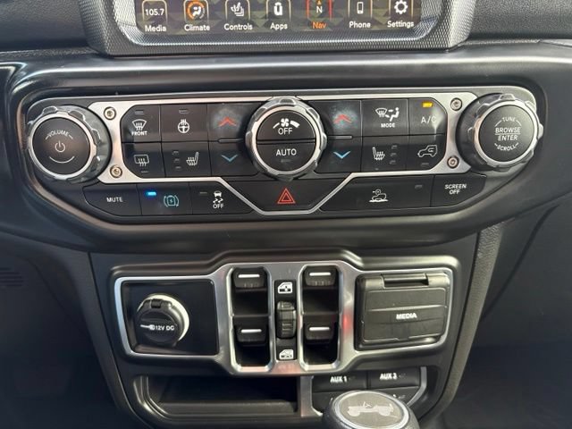 Used 2023 Jeep Wrangler Unlimited Sahara w/ Cold Weather Group AWD/4WD image 32