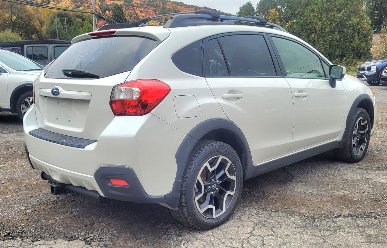 Used 2017 Subaru Crosstrek 2.0i Premium AWD/4WD image 8
