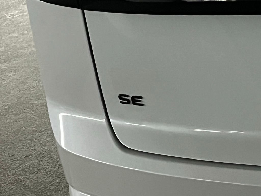 New 2026 Volkswagen Atlas Cross Sport SE AWD/4WD image 36