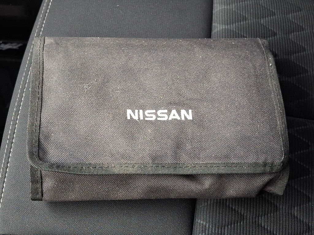 Used 2017 Nissan Titan SV image 25