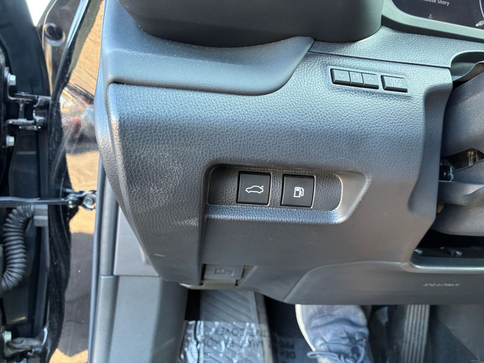 Used 2025 Toyota Crown XLE image 23