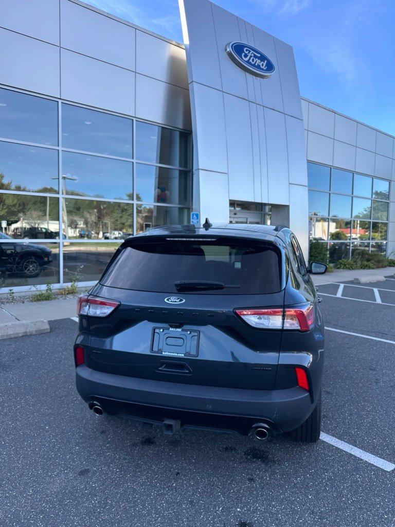 Used 2022 Ford Escape SEL w/ SEL Stealth AWD Package image 5