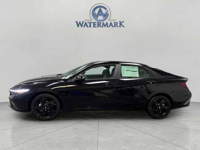 New 2026 Hyundai Elantra Sport image 2