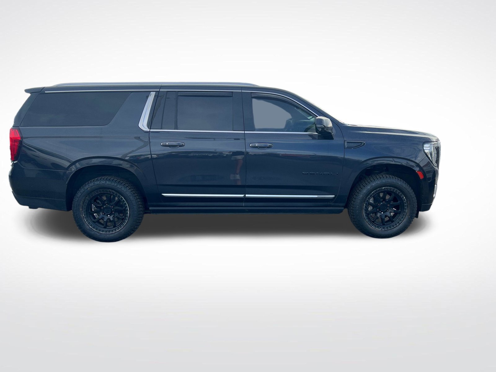 Used 2023 GMC Yukon XL Denali w/ Denali Reserve Package AWD/4WD image 37