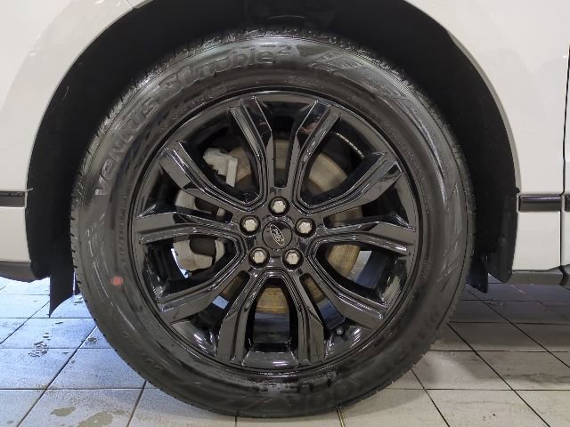 Used 2024 Ford Edge SE w/ Black Appearance Package image 24