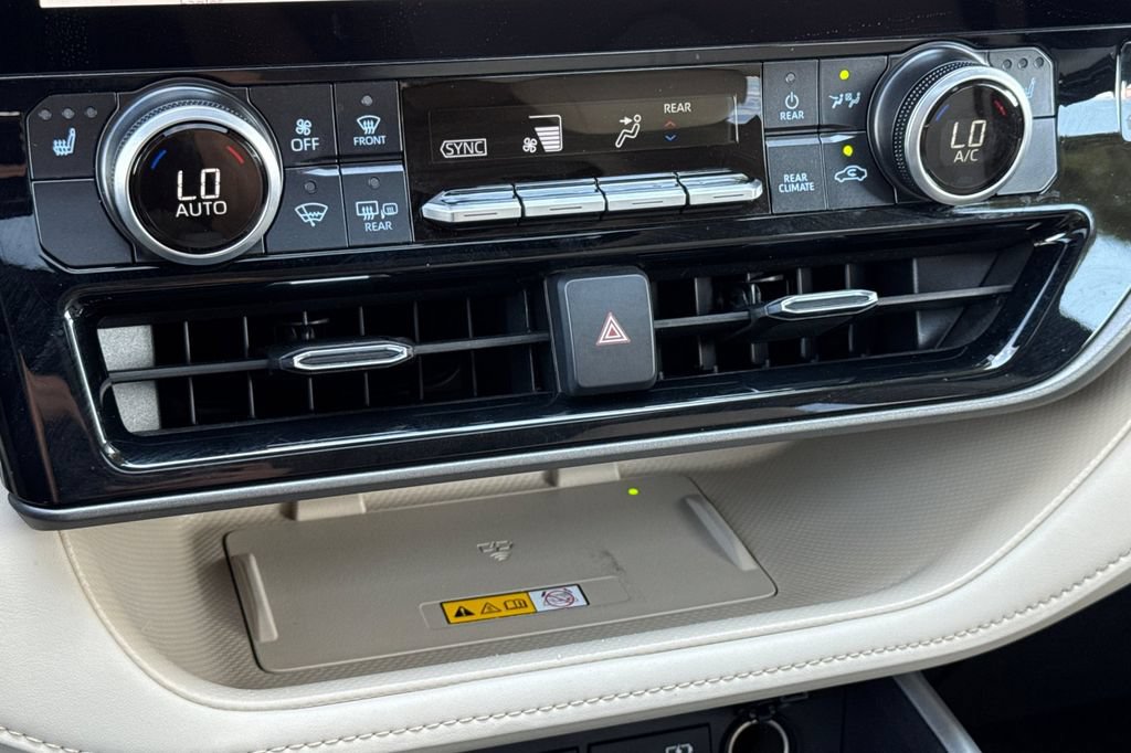 Certified 2025 Toyota Highlander XLE AWD/4WD image 20