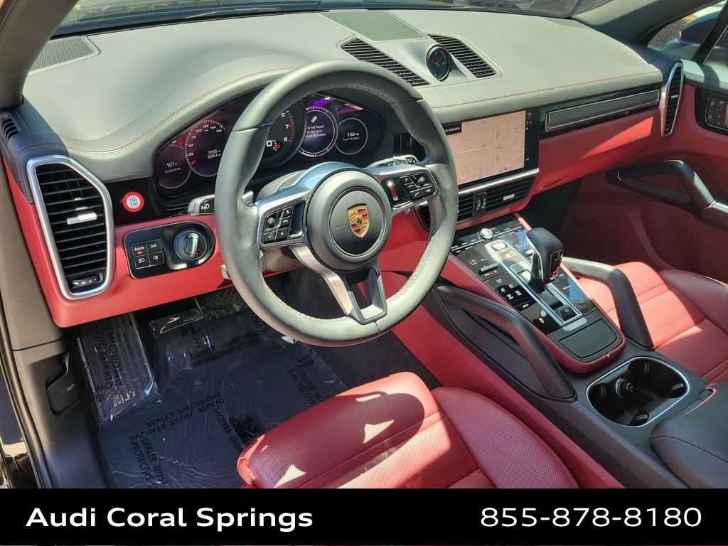 Used 2023 Porsche Cayenne AWD/4WD image 10