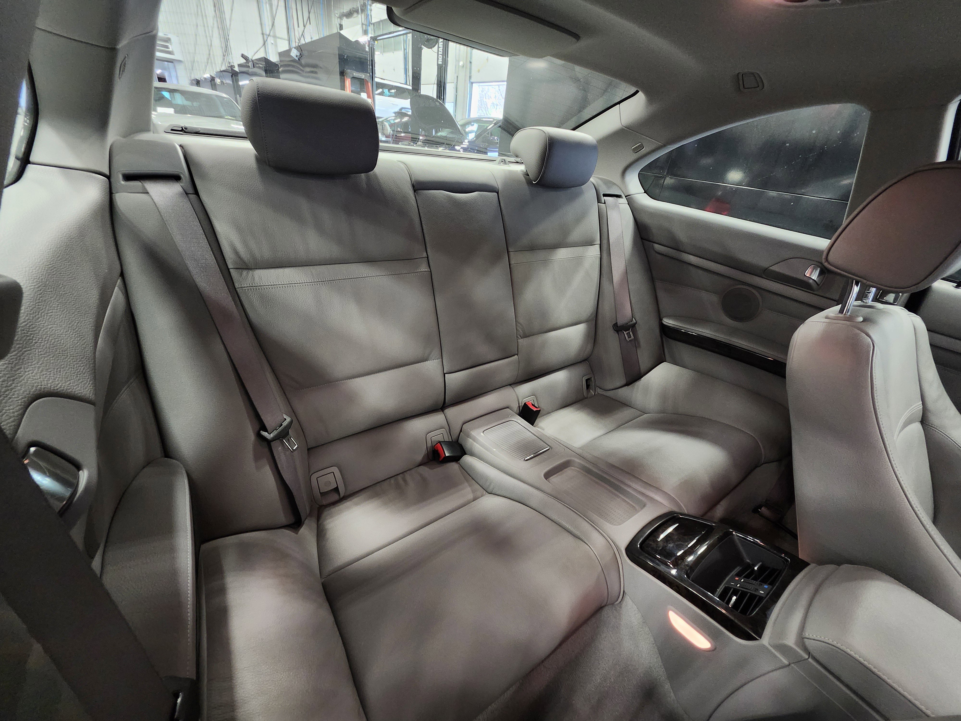 Used 2010 BMW 335i Coupe image 24