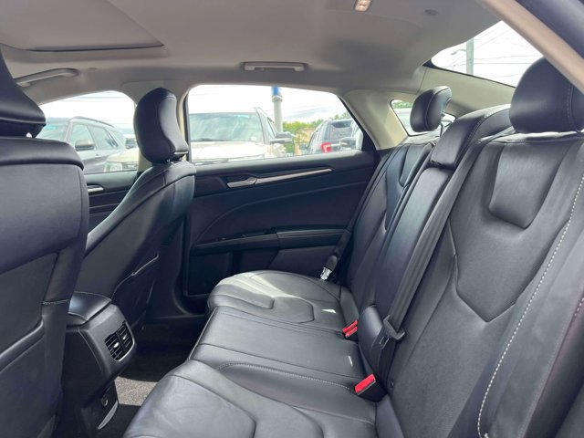 Used 2019 Ford Fusion Energi Titanium FWD image 16