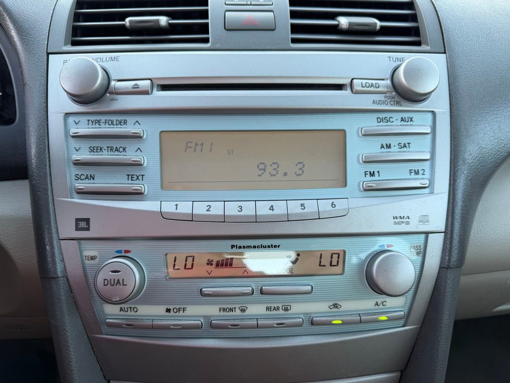Used 2009 Toyota Camry XLE FWD image 12