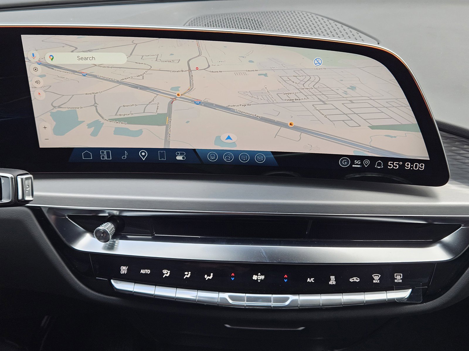 New 2026 Cadillac Lyriq Premium Luxury image 12