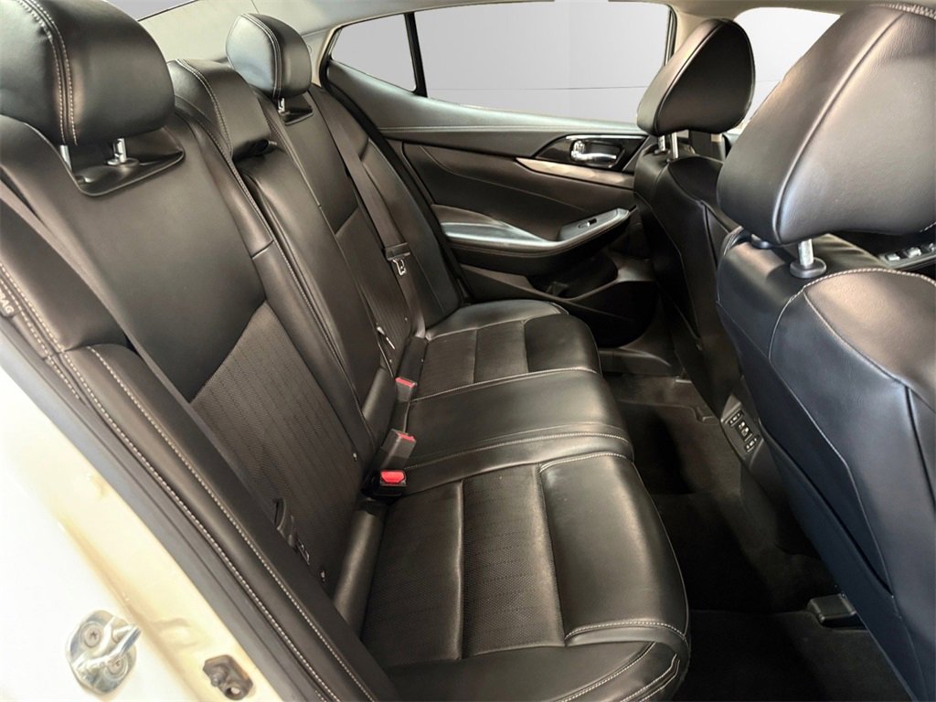 Used 2022 Nissan Maxima SL image 18