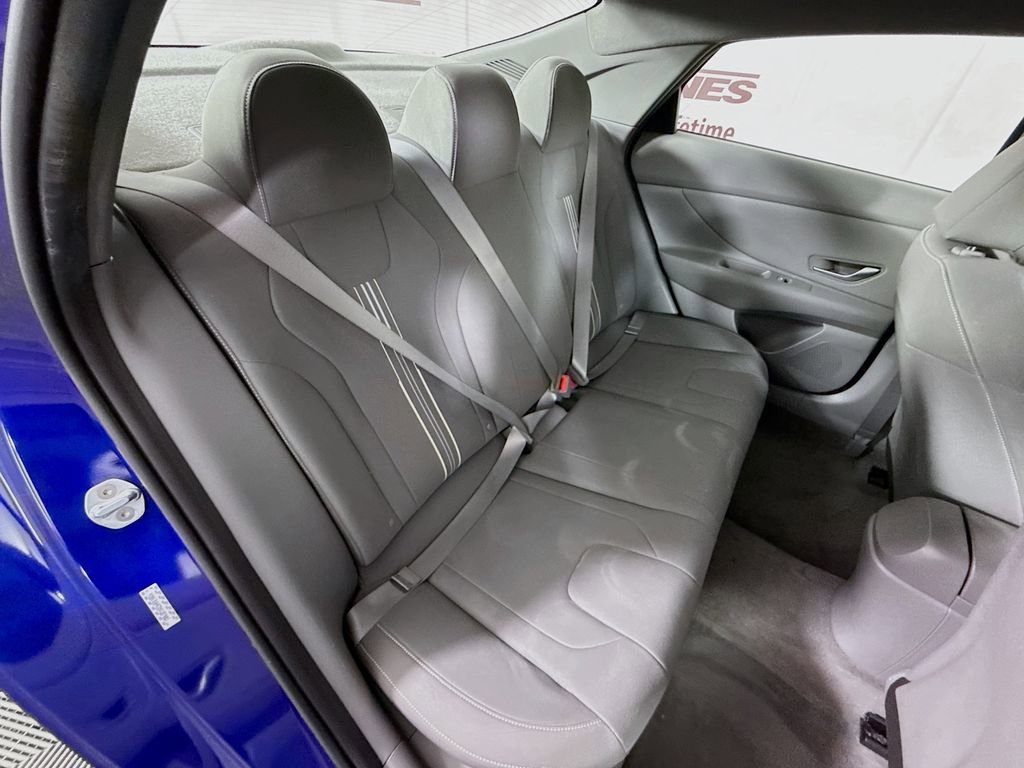 Certified 2021 Hyundai Elantra SEL w/ Convenience Package FWD image 29