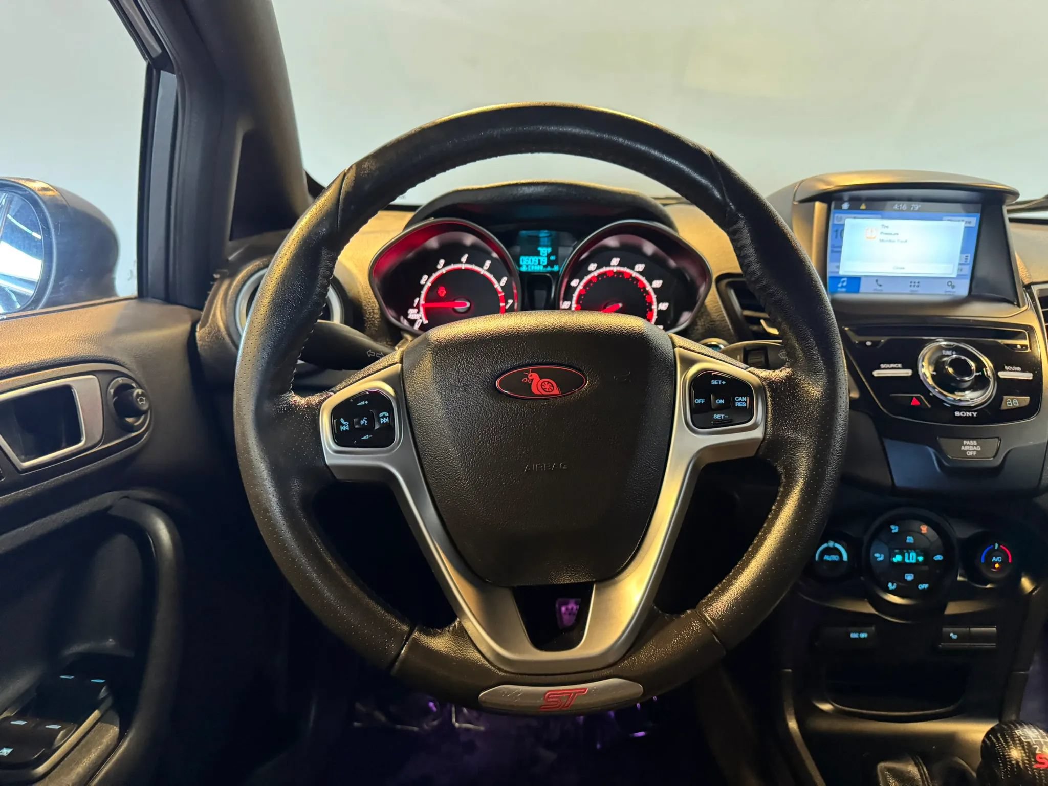 Used 2017 Ford Fiesta ST FWD image 11