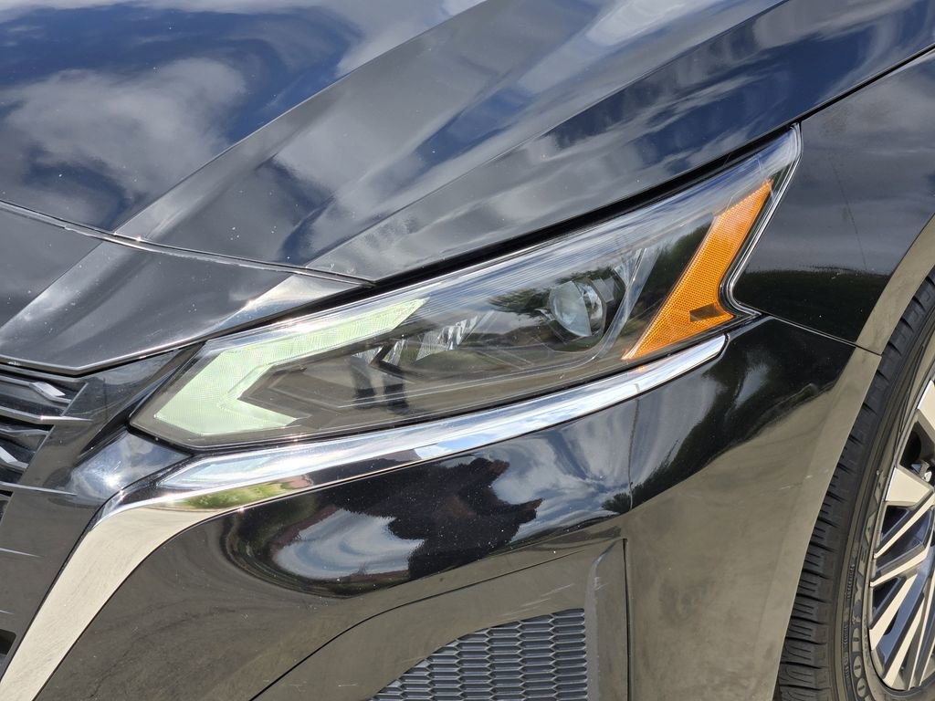 Used 2024 Nissan Altima 2.5 SV FWD image 5