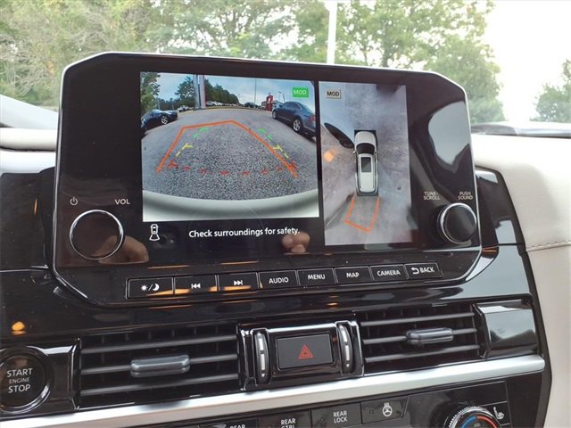 Certified 2025 Nissan Pathfinder SL w/ SL Premium Package image 15