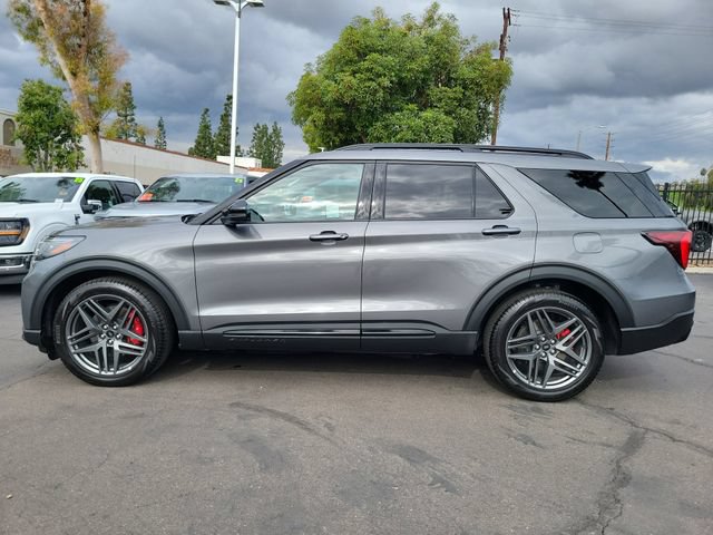 Used 2025 Ford Explorer ST w/ Sun And Sound Package AWD/4WD image 30