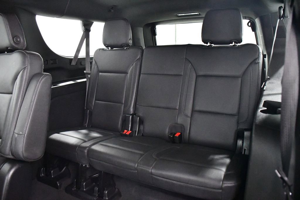 Used 2022 Chevrolet Suburban LT w/ Luxury Package image 22