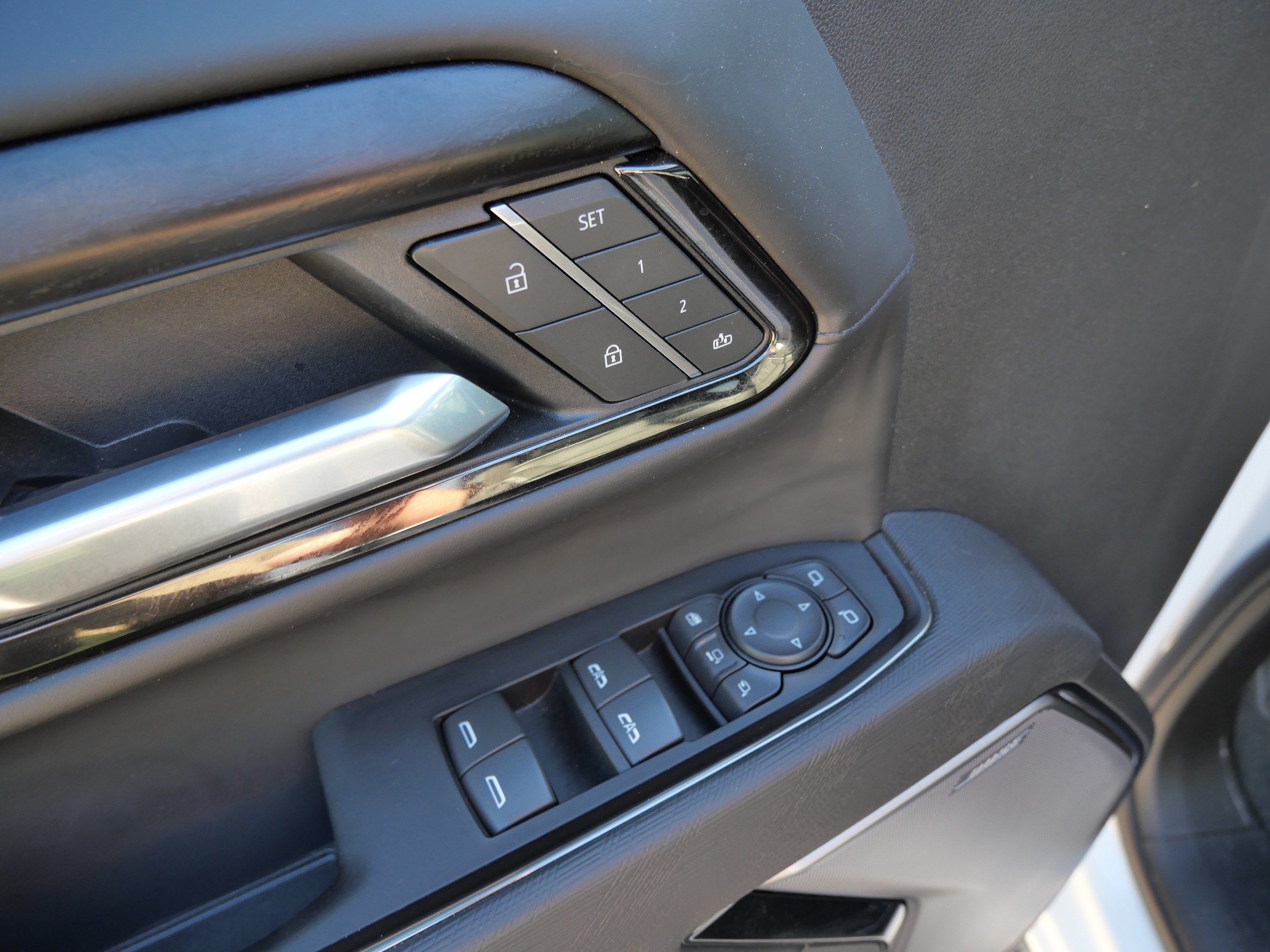 Used 2026 GMC Sierra 2500 AT4X AWD/4WD image 19