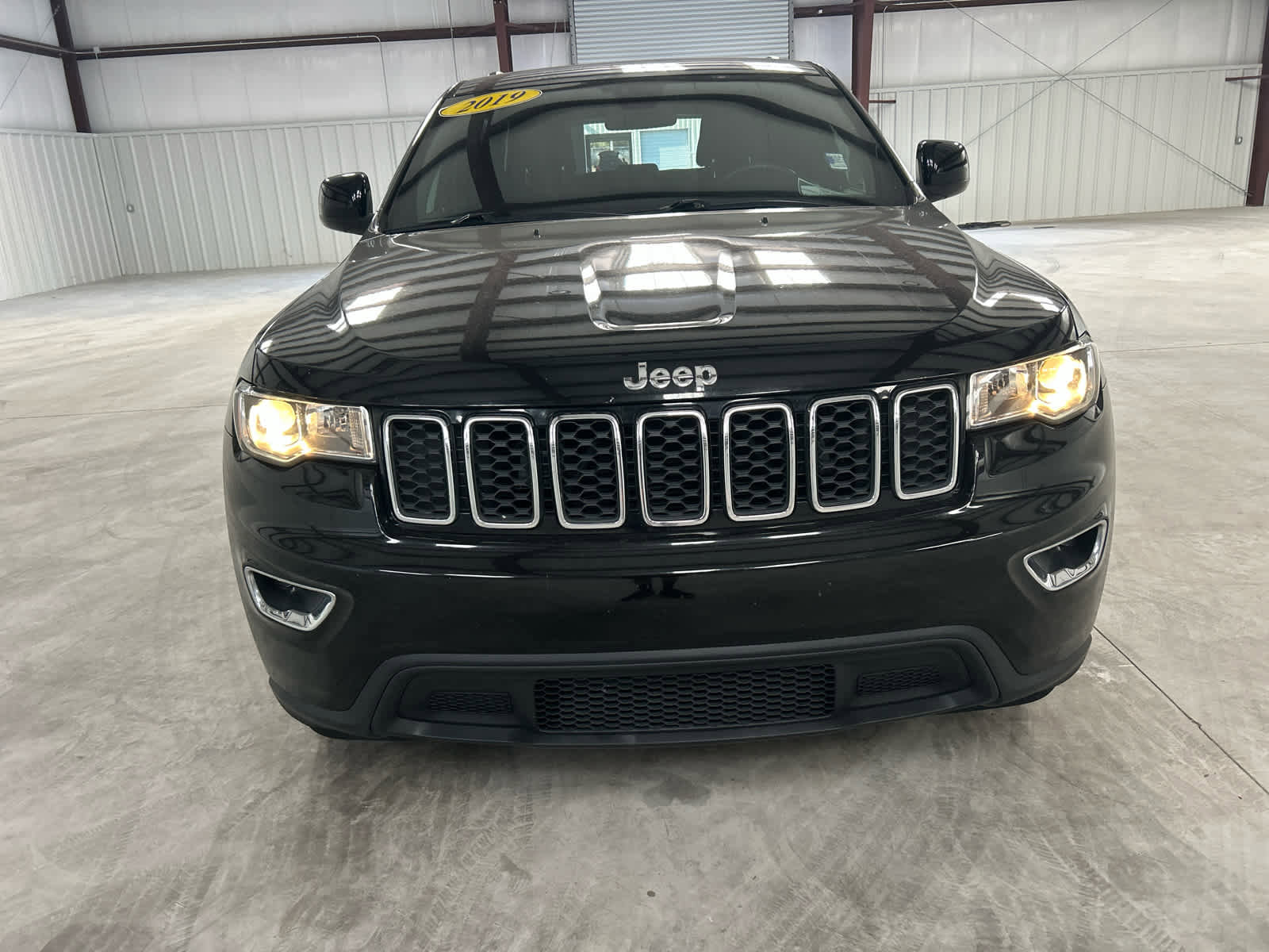 Used 2019 Jeep Grand Cherokee Laredo RWD image 8