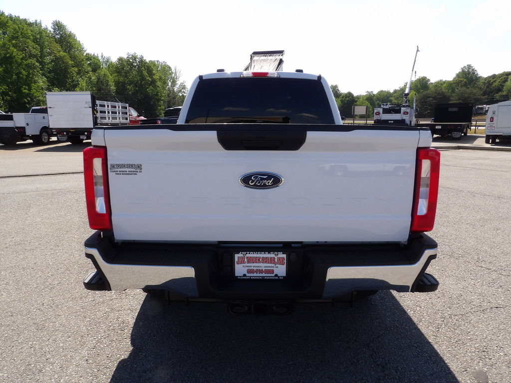 Used 2024 Ford F250 XLT w/ FX4 Off-Road Package AWD/4WD image 6