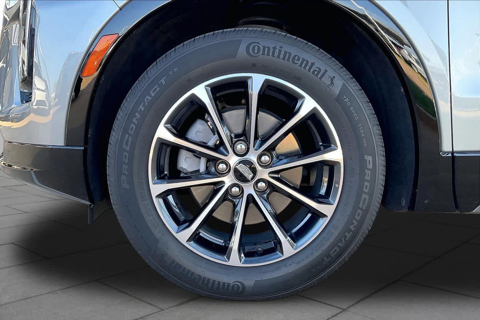 Used 2024 Cadillac XT4 Sport FWD image 12