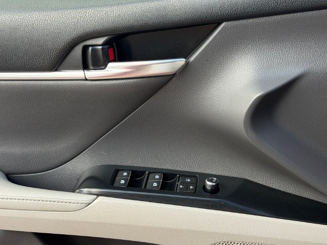 Used 2019 Toyota Camry XSE w/ Driver Assist Package FWD image 18