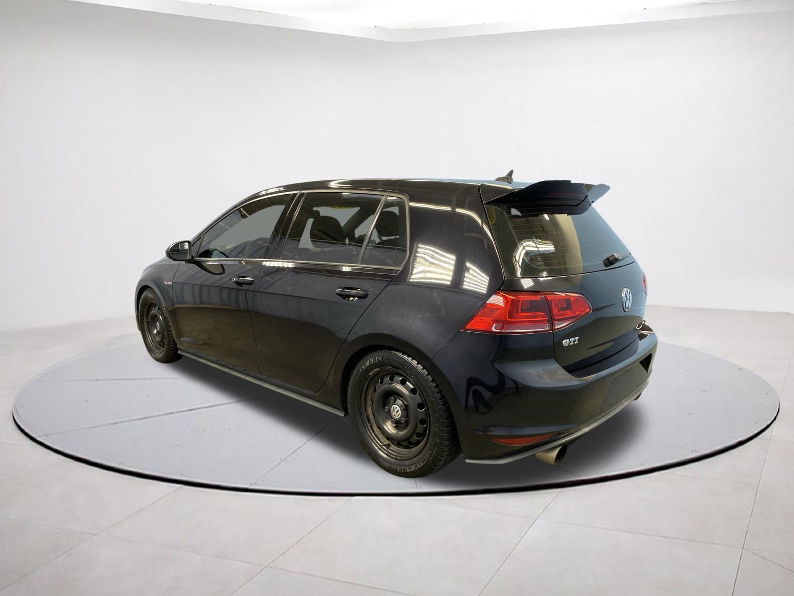 Used 2015 Volkswagen GTI S FWD image 4