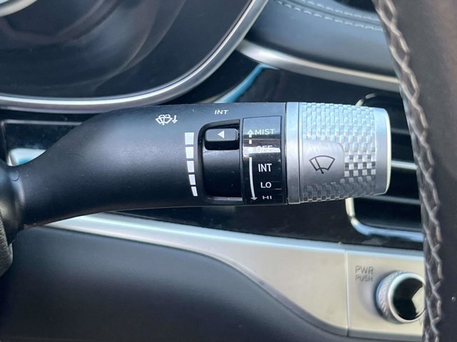 Used 2025 Genesis G70 2.5T AWD/4WD image 23