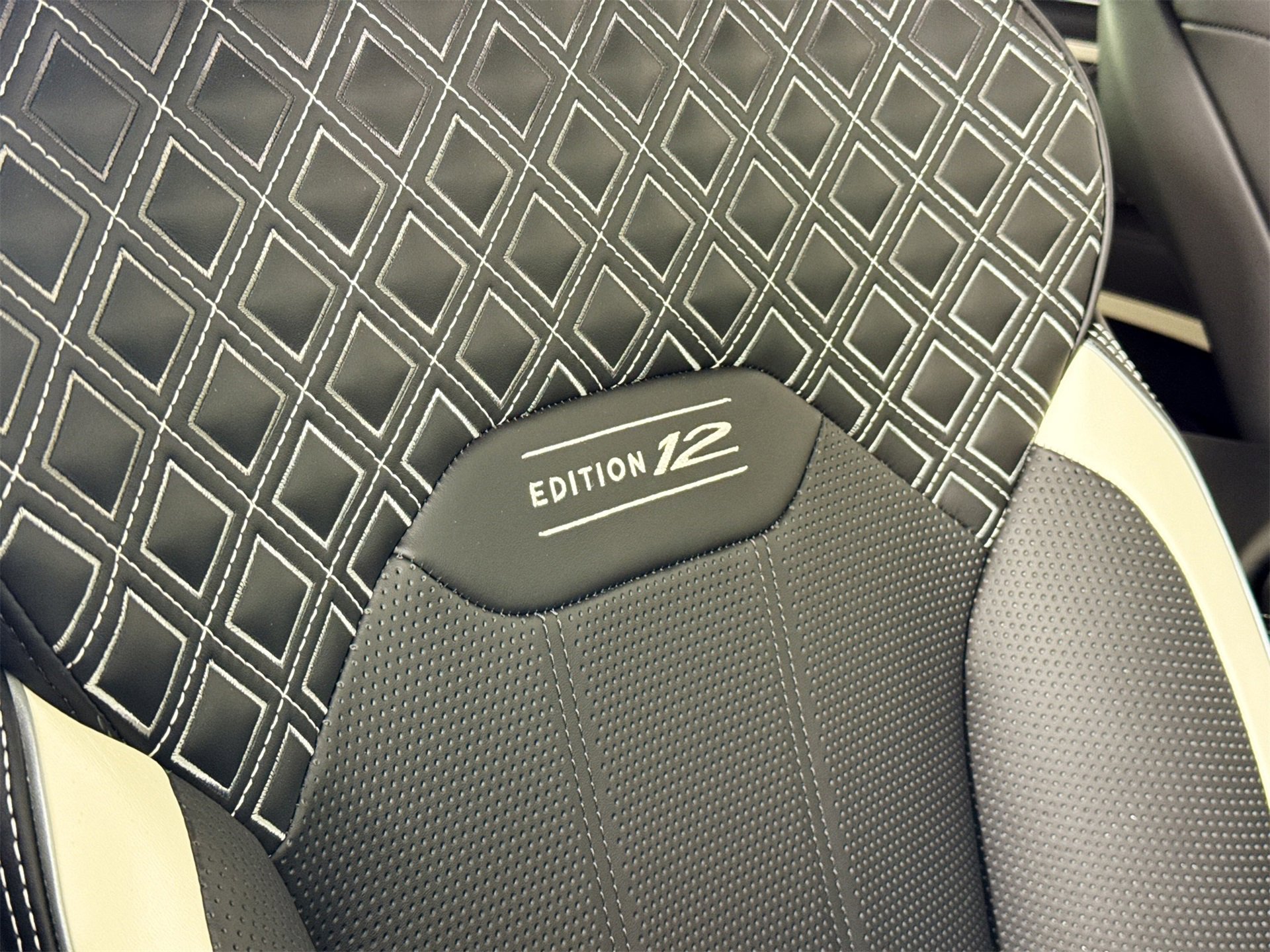 Used 2023 Bentley Bentayga Speed image 26