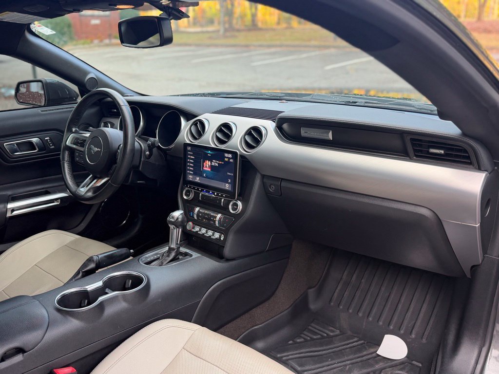 Used 2018 Ford Mustang Premium RWD image 15