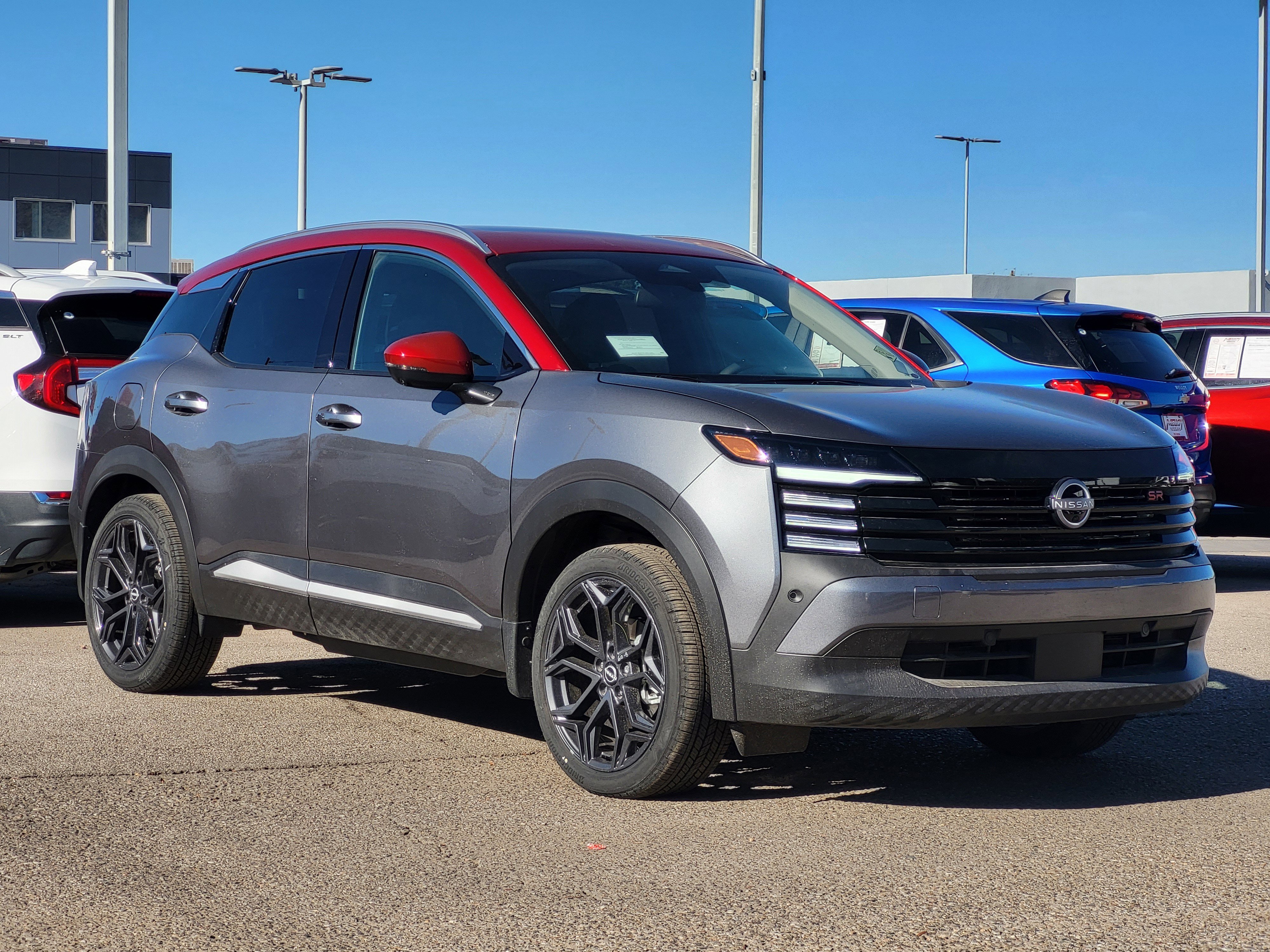 New 2025 Nissan Kicks SR w/ SR Premium Package image 3