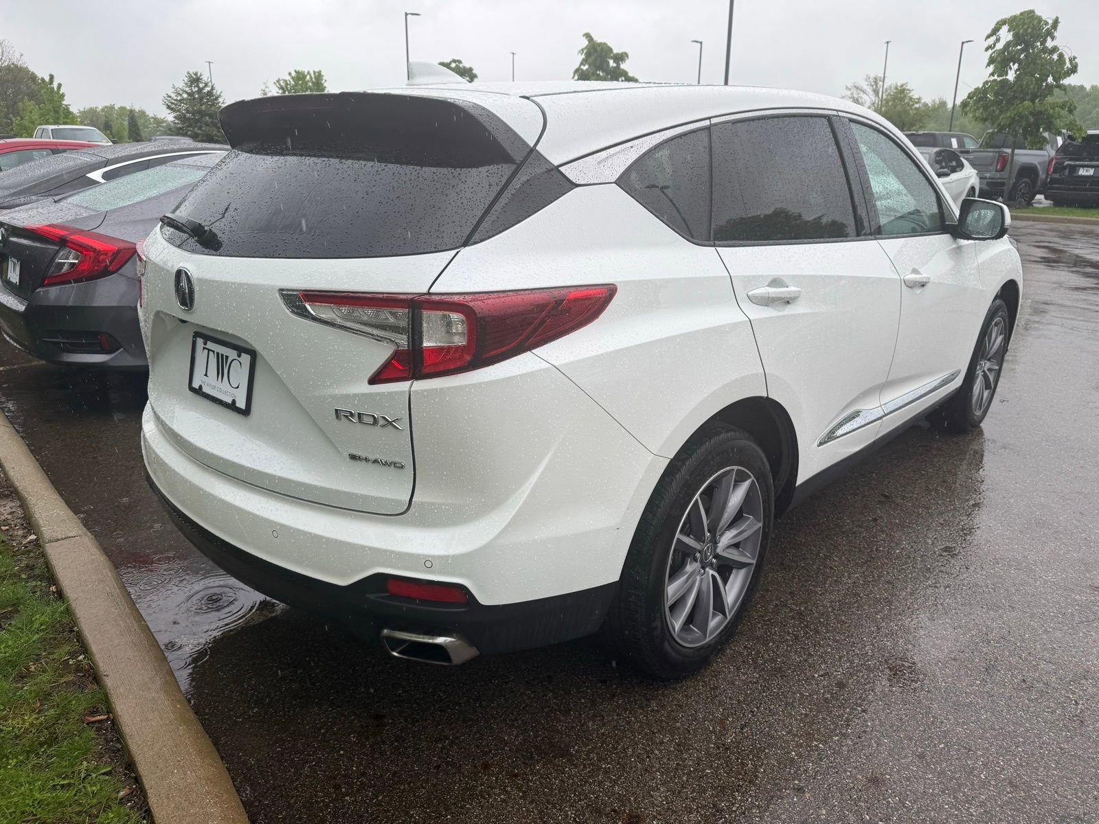 Used 2023 Acura RDX AWD w/ Technology Package image 4