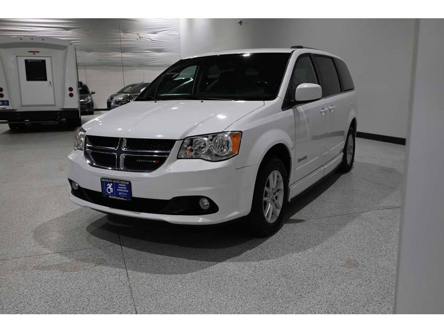 Used 2019 Dodge Grand Caravan SXT image 10