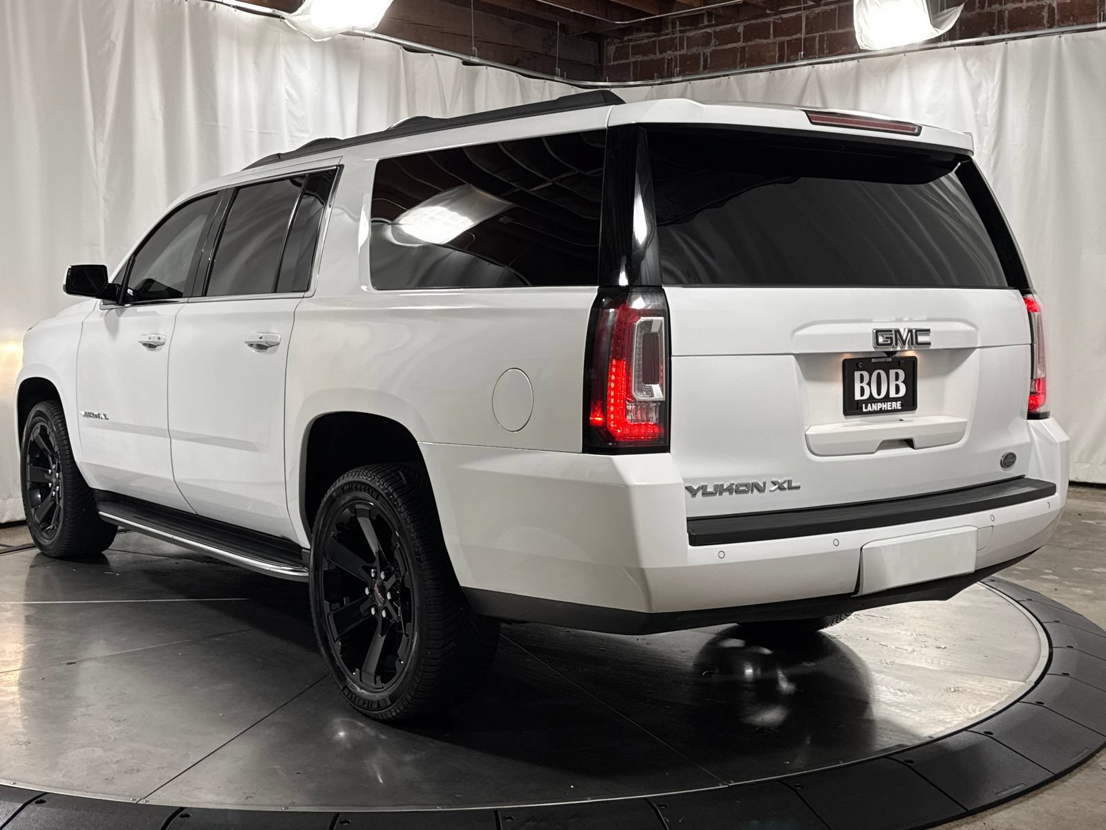 Used 2020 GMC Yukon XL SLT w/ Open Road Package AWD/4WD image 9
