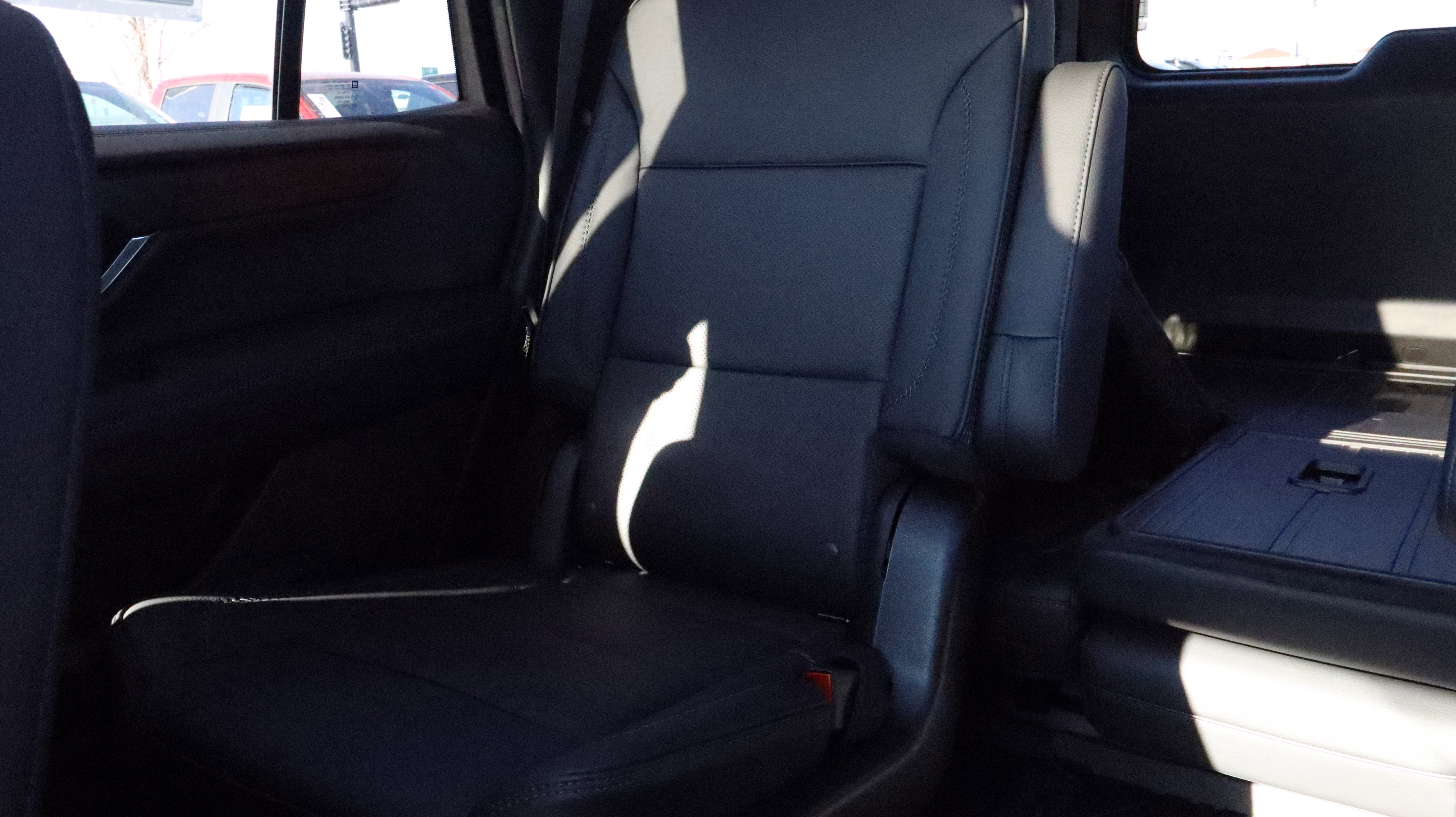 New 2026 GMC Yukon Denali w/ Sun & Power Step Package image 13