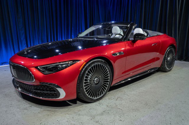 New 2026 Mercedes-Benz Maybach SL 680 image 2