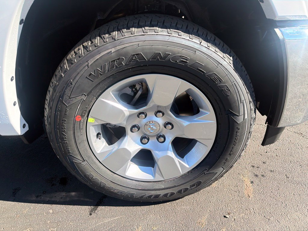 New 2027 RAM 1500 4x4 Crew Cab image 10