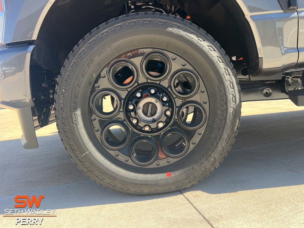 New 2026 Ford F250 Lariat w/ Black Appearance Package image 11