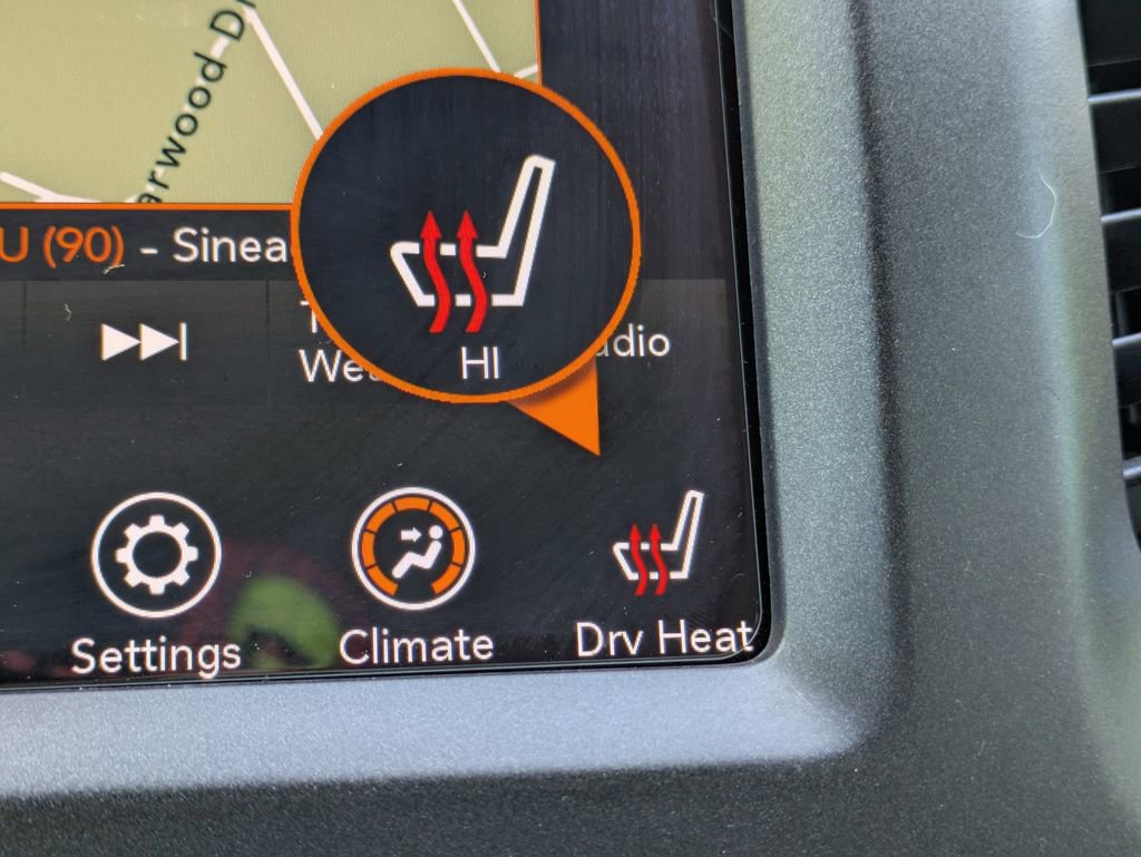 Used 2020 Jeep Cherokee Trailhawk w/ Technology Group AWD/4WD image 29