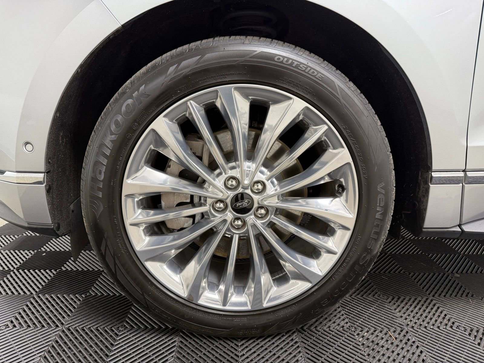 Used 2024 Ford Edge Titanium w/ Titanium Elite Package image 12