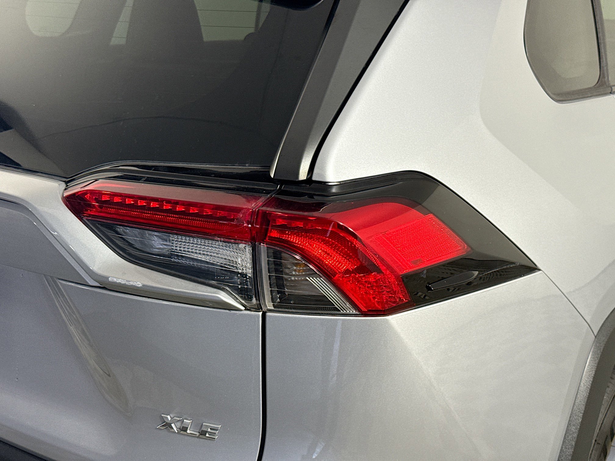 Used 2022 Toyota RAV4 XLE image 34